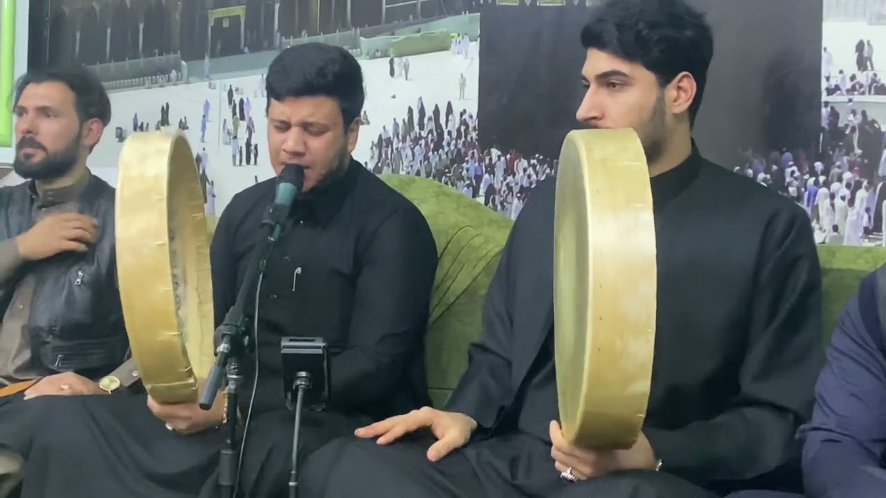 المداح احمد العزي /عتابه حزينه تبجي الصخر        في تكية السيد علي ال شيخ حديد