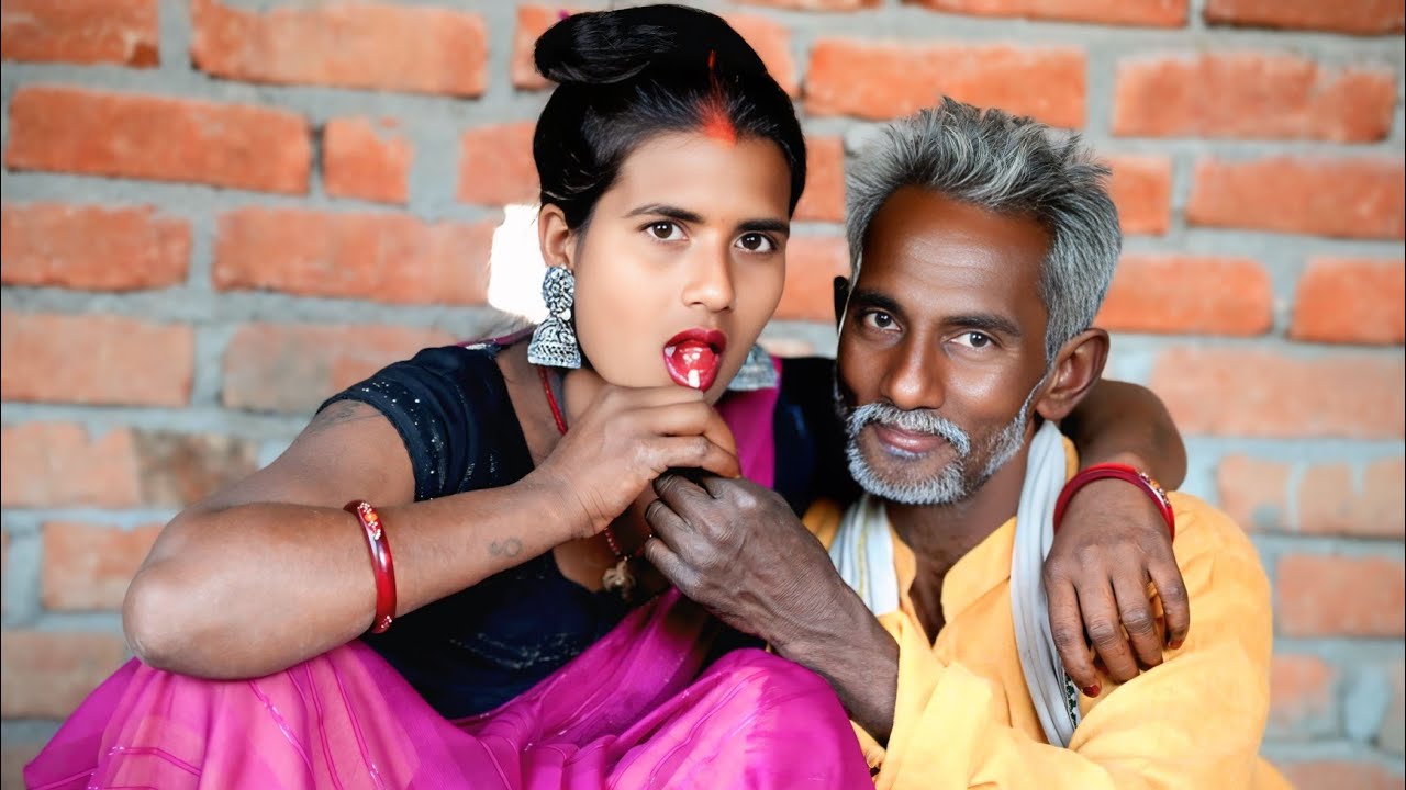 गैस सिलेंडर के लिए बुढ़वा का काला मुसर लिया,