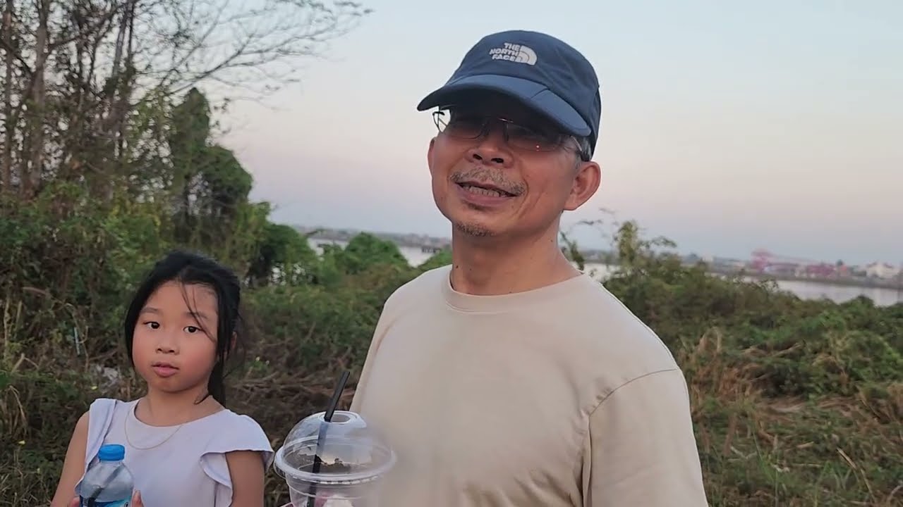 ບັນຍາກາດຍາມແລງ ບືງທາດຫລວງ