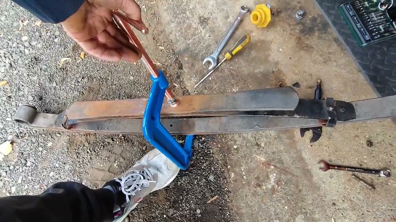 Datsun sunny b110 leaf spring lowering