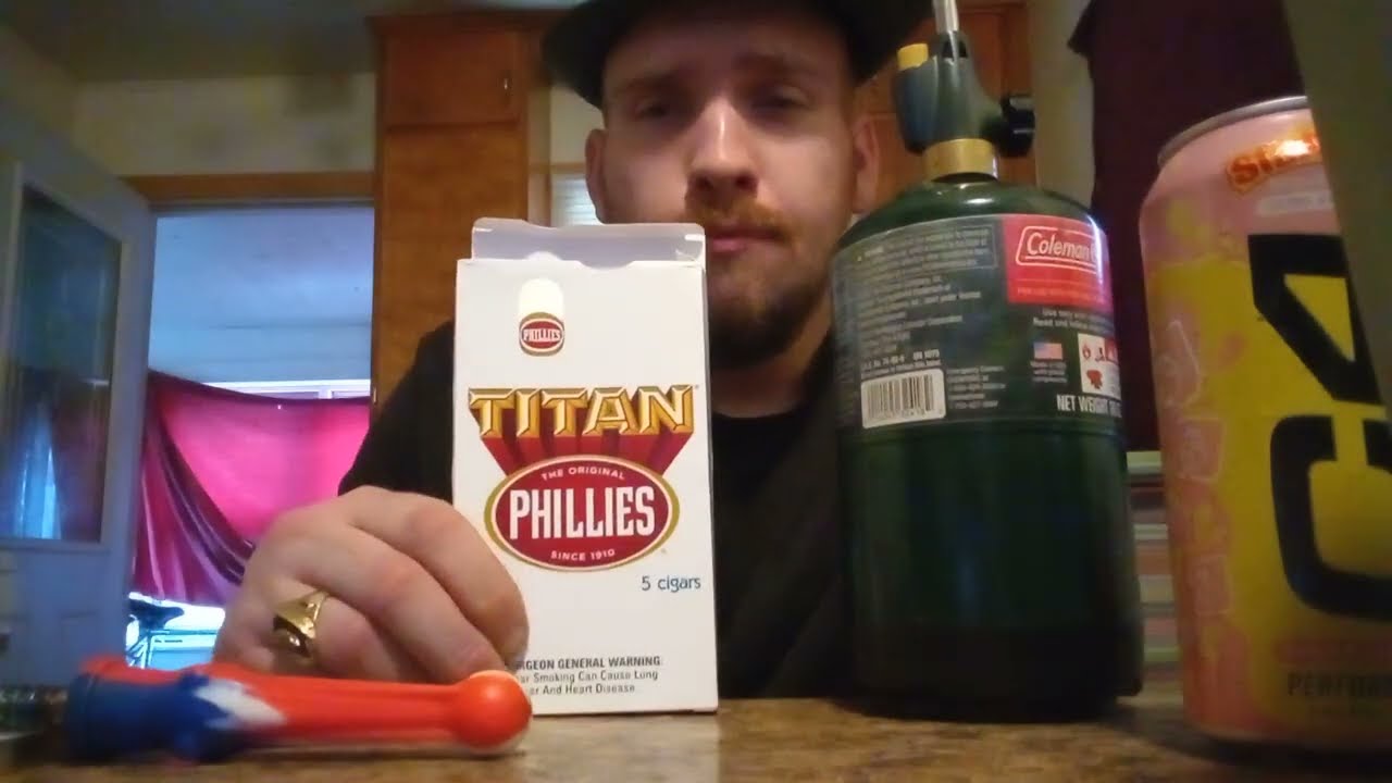 review cigars , coffee & wine with Rosso / # 3 / today : TITAN Phillies