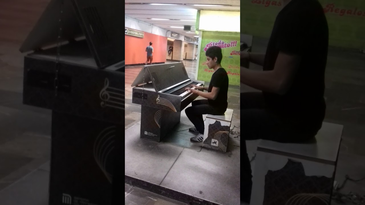 Piano en el metro de la CDMX, estaci&oacute;n Divisi&oacute;n del Norte