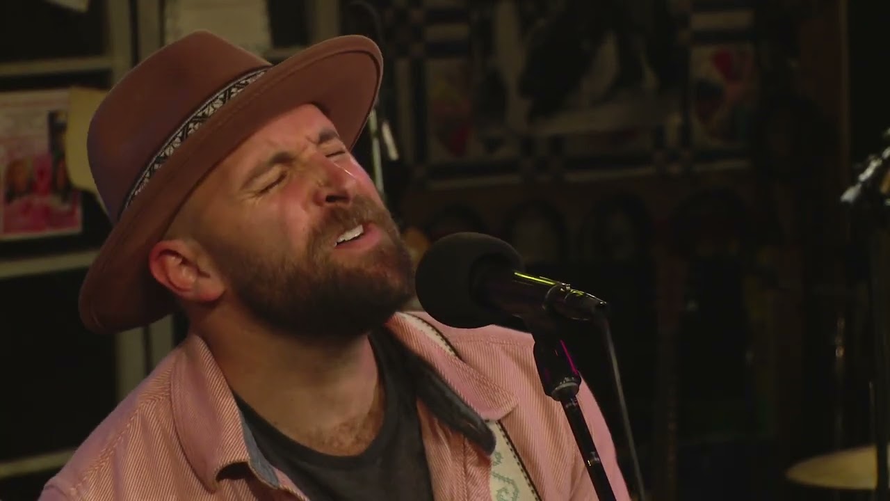 &ldquo;Lily Rose&rdquo; | Andy Kahn (Live at Kulak&rsquo;s Woodshed)
