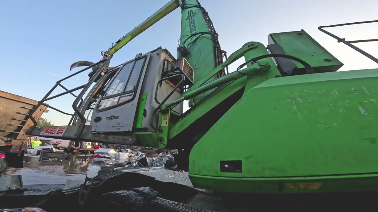 this is how we load a full scrap trailer