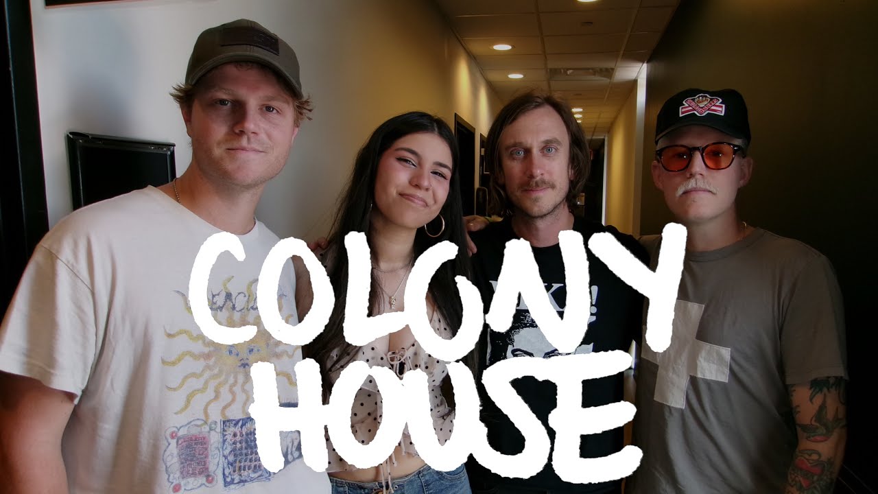 Интервью с Colony House | Хэки-сэк, гастроли, книги, кофе, печенья с предсказаниями и многое другое