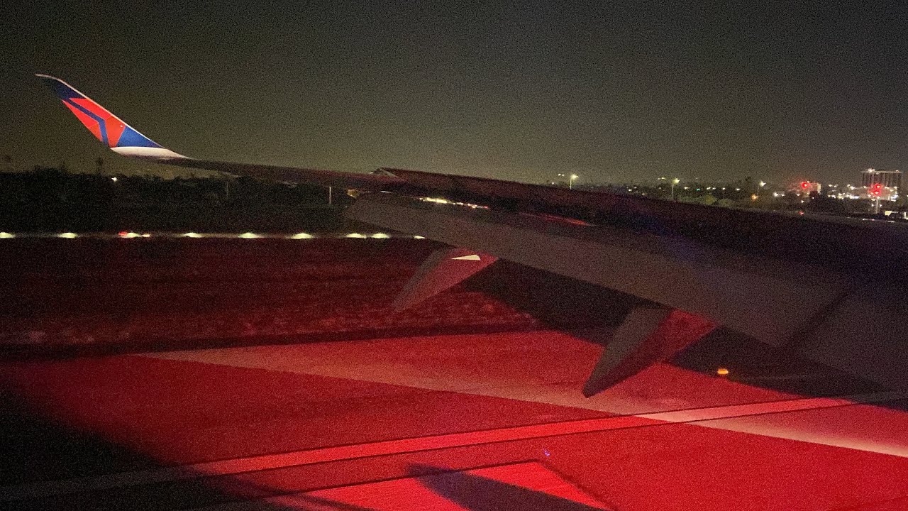 Delta Airlines Airbus A350-900 Landing at Los Angeles (LAX)