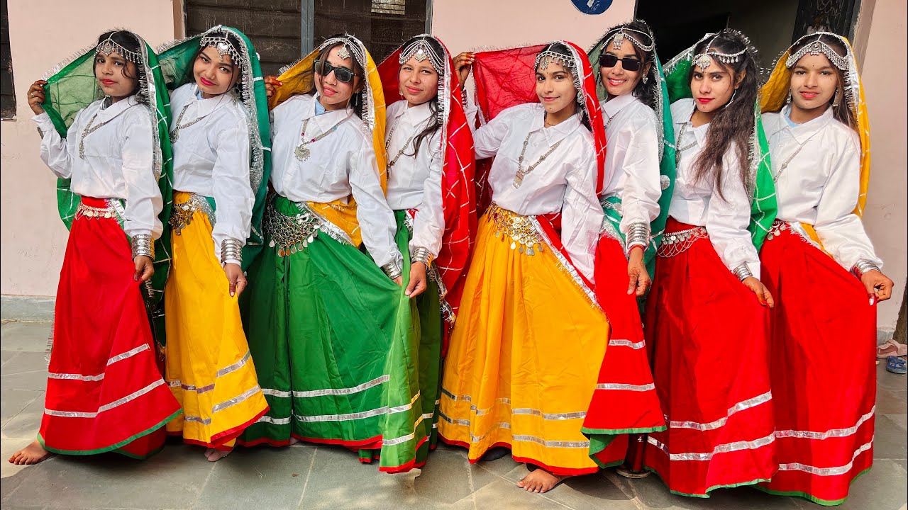 इन बेटियाँ ने ख़ूब पढ़ाइयो रे॥हरियाणवी dance song ॥School Dance Performance॥Group dance