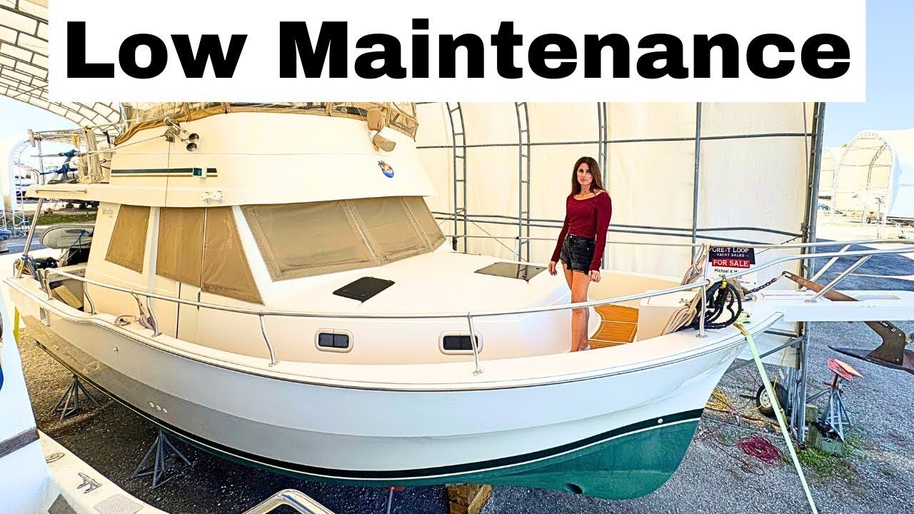 Best Starter Cruiser under 40'  2001 390 Mainship Trawler | Harbor Yacht Tours