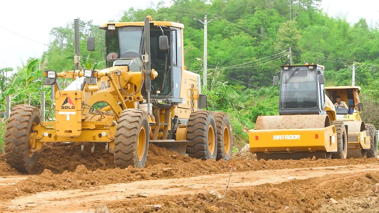 The Most Amazing Soil Pushing Method for Creating New Foundation Roads Using Equipment SDLG GRADER