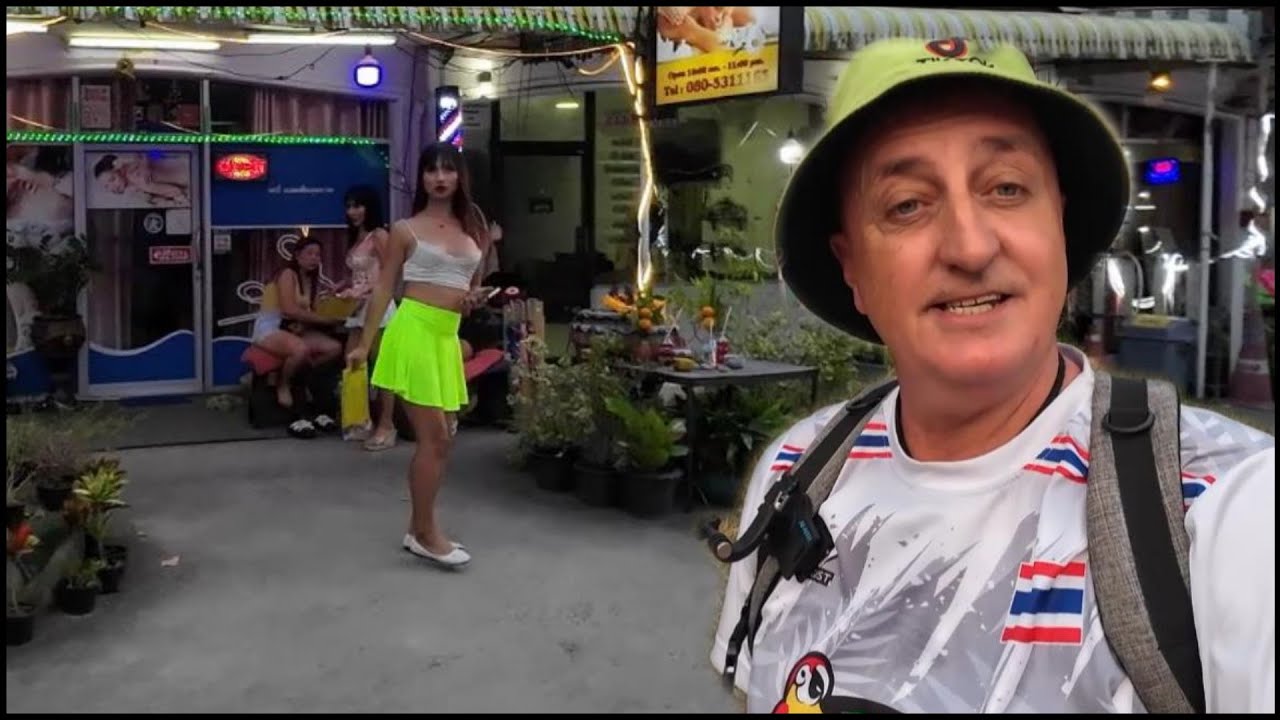 The Streets of Rawai 'What's On Offer in the Evening' ? Ep04