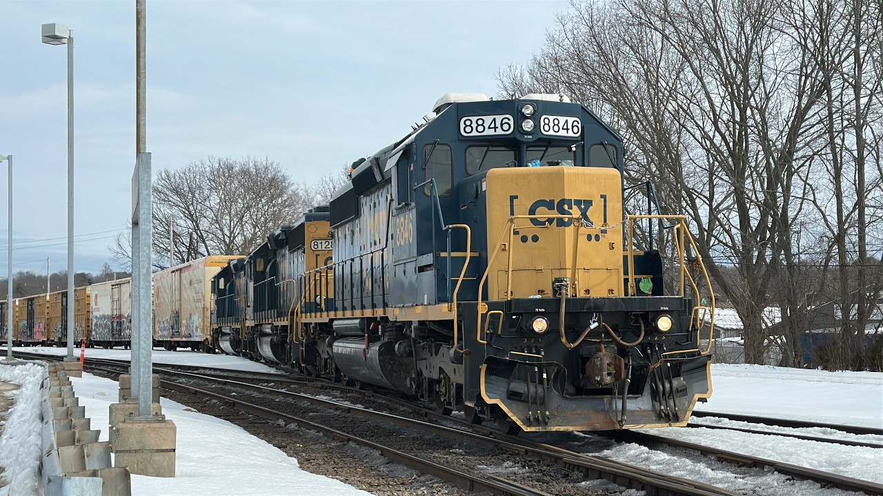 Railfanning Readville - Surprise MBTA Extra, CSX, and More!