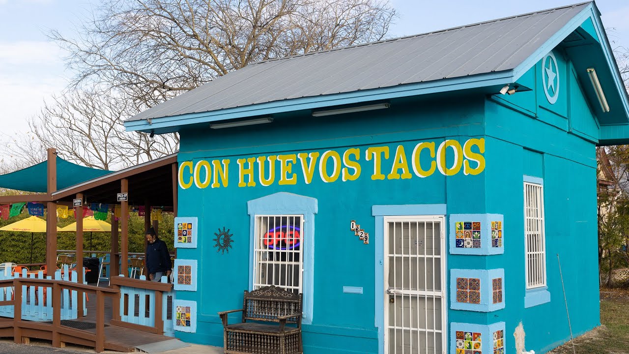 Con Huevos Tacos