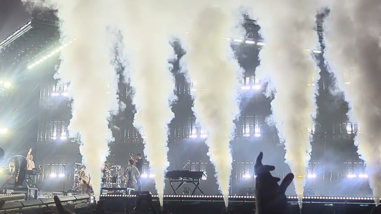 Faint Live -- Linkin Park live in Mumbai, India