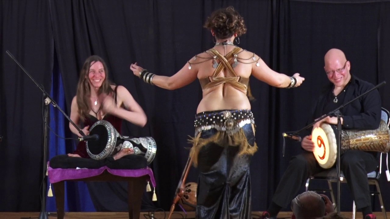 Donna Eileen with Raquy Danziger & Dum @ Art of the Belly 2017