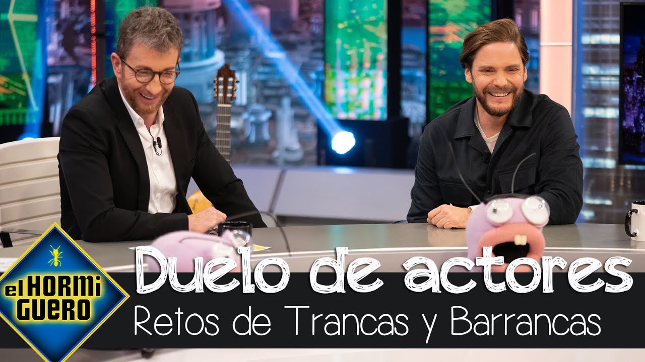 Daniel Brühl se bate en duelo con Brad Pitt, Bradley Cooper y Scarlett Johansson - El Hormiguero