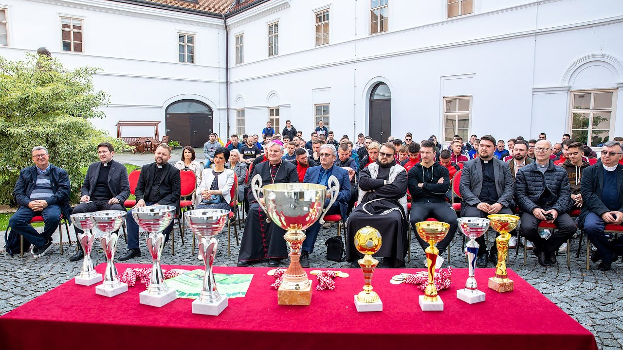 U Sisku započela 17. Nacionalna završnica katoličke malonogometne lige Crkve u Hrvata