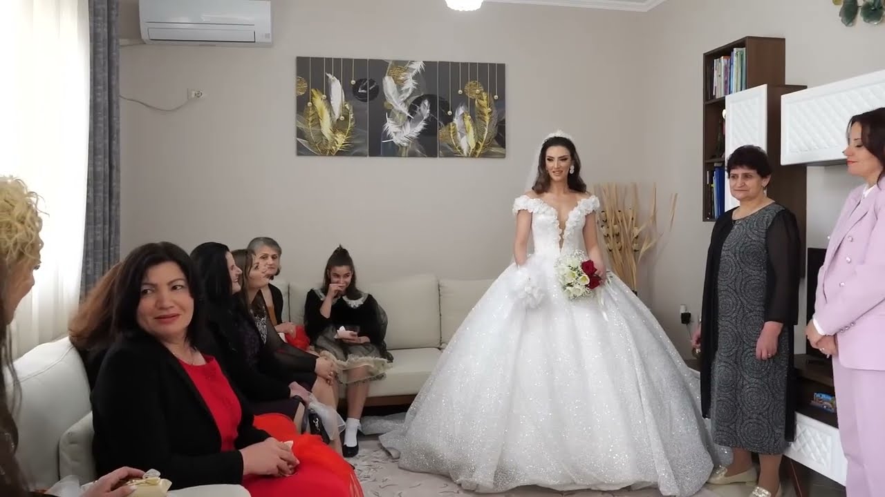 Nusja ne Lot ndahet me familjen , Marrja e Nuses ne Tirane🥰