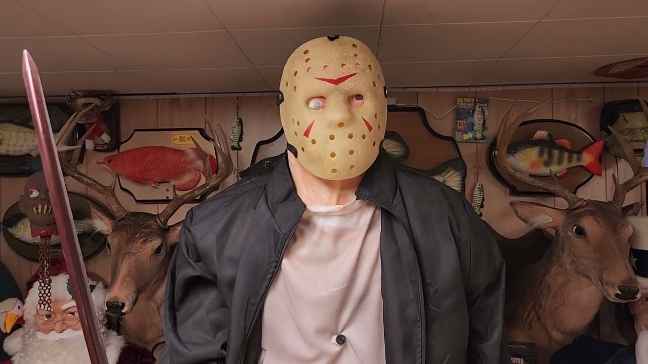 Gemmy 2022 Life Size Animated Friday The 13th Jason Voorhees Review!