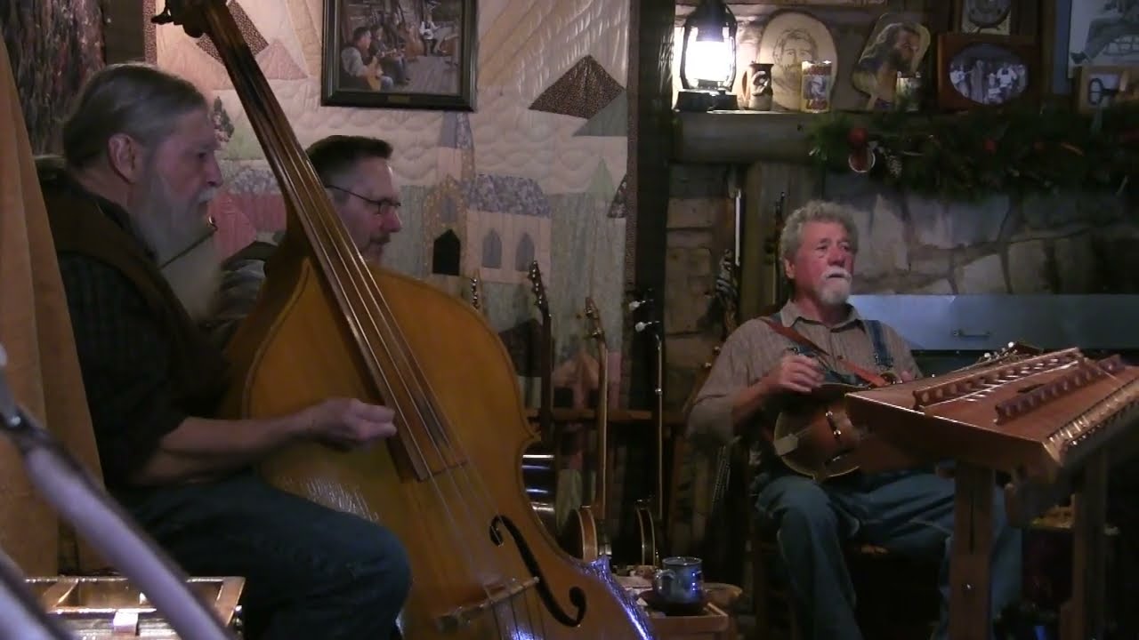 Homestead Pickers - King of the Cannibal Islands