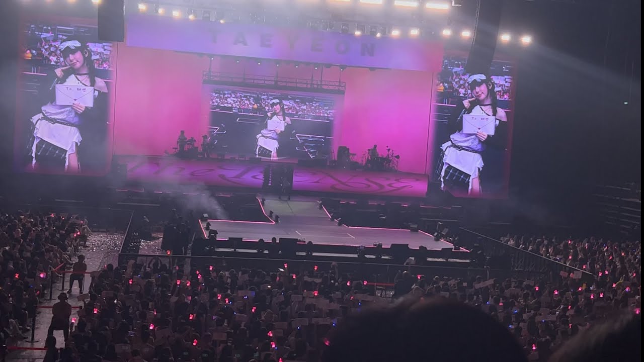 [04052025] 태연 콘서트 - 더 텐스 싱가포르 DAY 2 직캠 팬캠 TAEYEON CONCERT - The TENSE IN SINGAPORE - DAY 2 FAN CAM