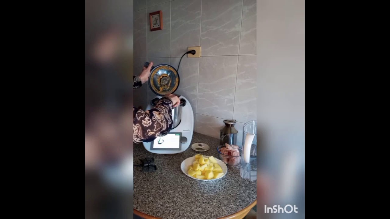 Cazuela de patatas con pollo,rico y fácil con Thermomix