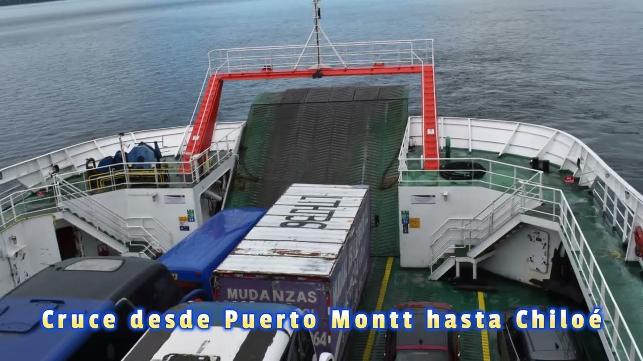 El viaje en el transbordador desde Pargua a Chacao - Chile