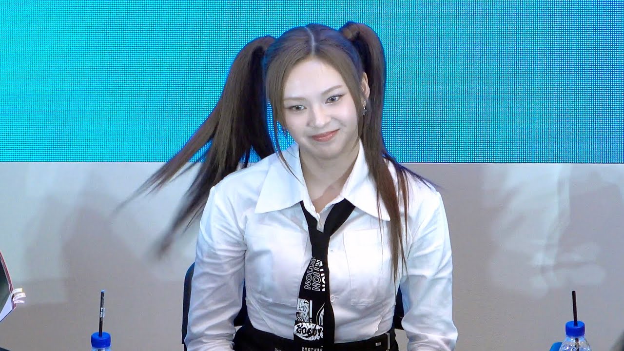 BABYMONSTER  치키타(CHIQUITA) fancam @240413 'BABYMONS7ER' FANSIGN EVENT
