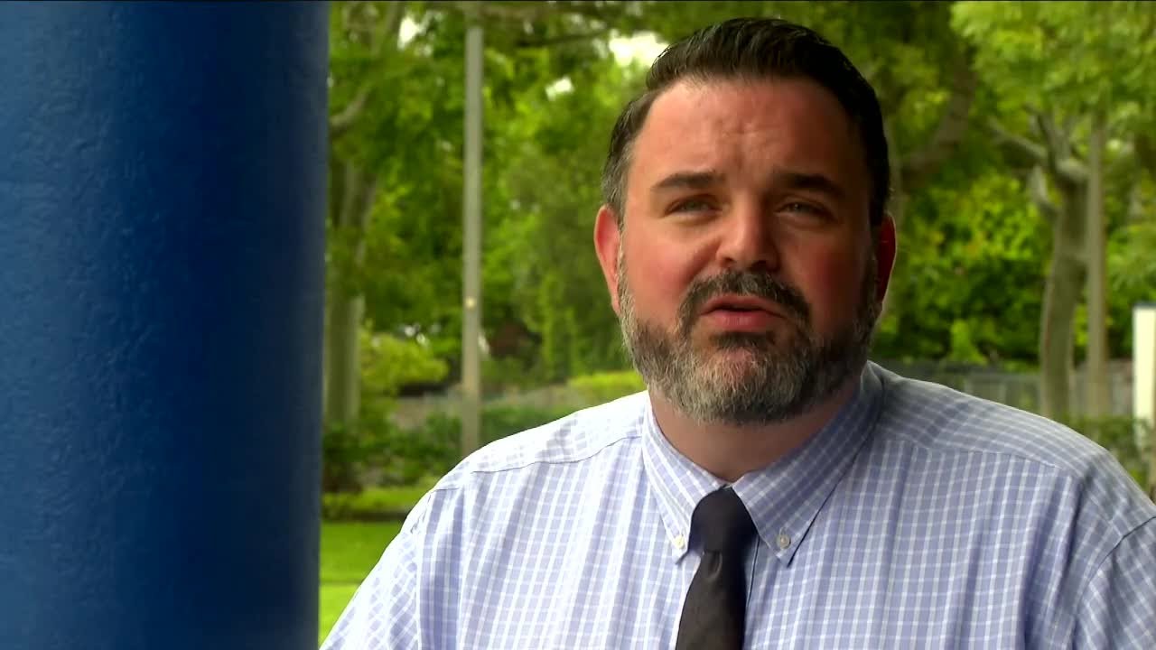 Teachers, parents concerned over a grading policy in this school district