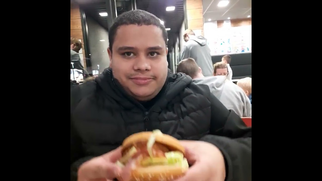McDonalds World Heist Burgers (Canada vs Australia)