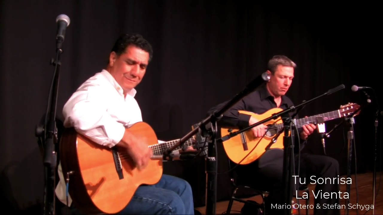 Tu Sonrisa by La Vienta. Live performance at the Plaza Theater.
