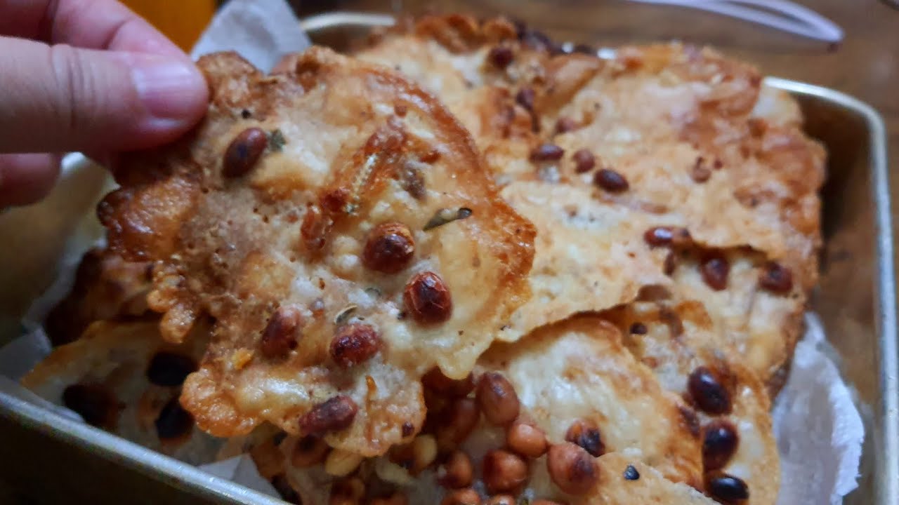 No Deep Fry Rempeyek Kacang (Crispy Peanut Crackers) | @DAPUR2020