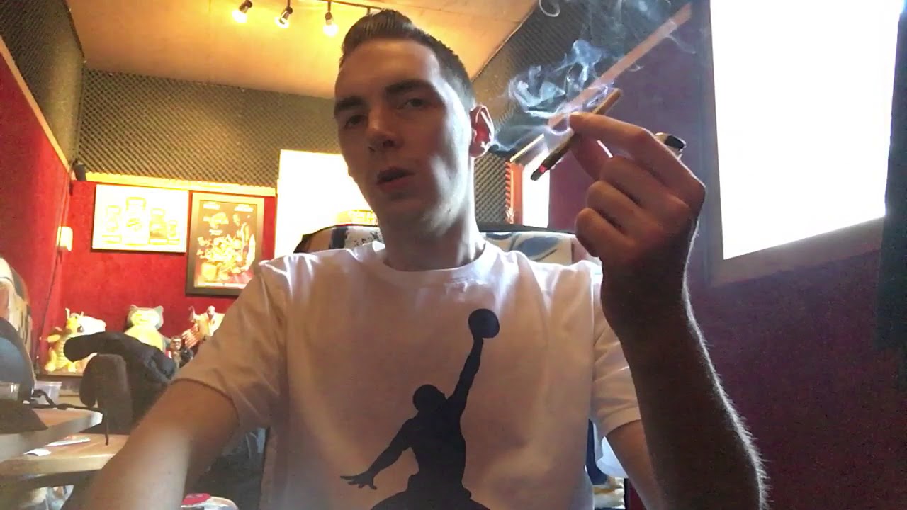 Critical Kush Strain Review Smoke Session