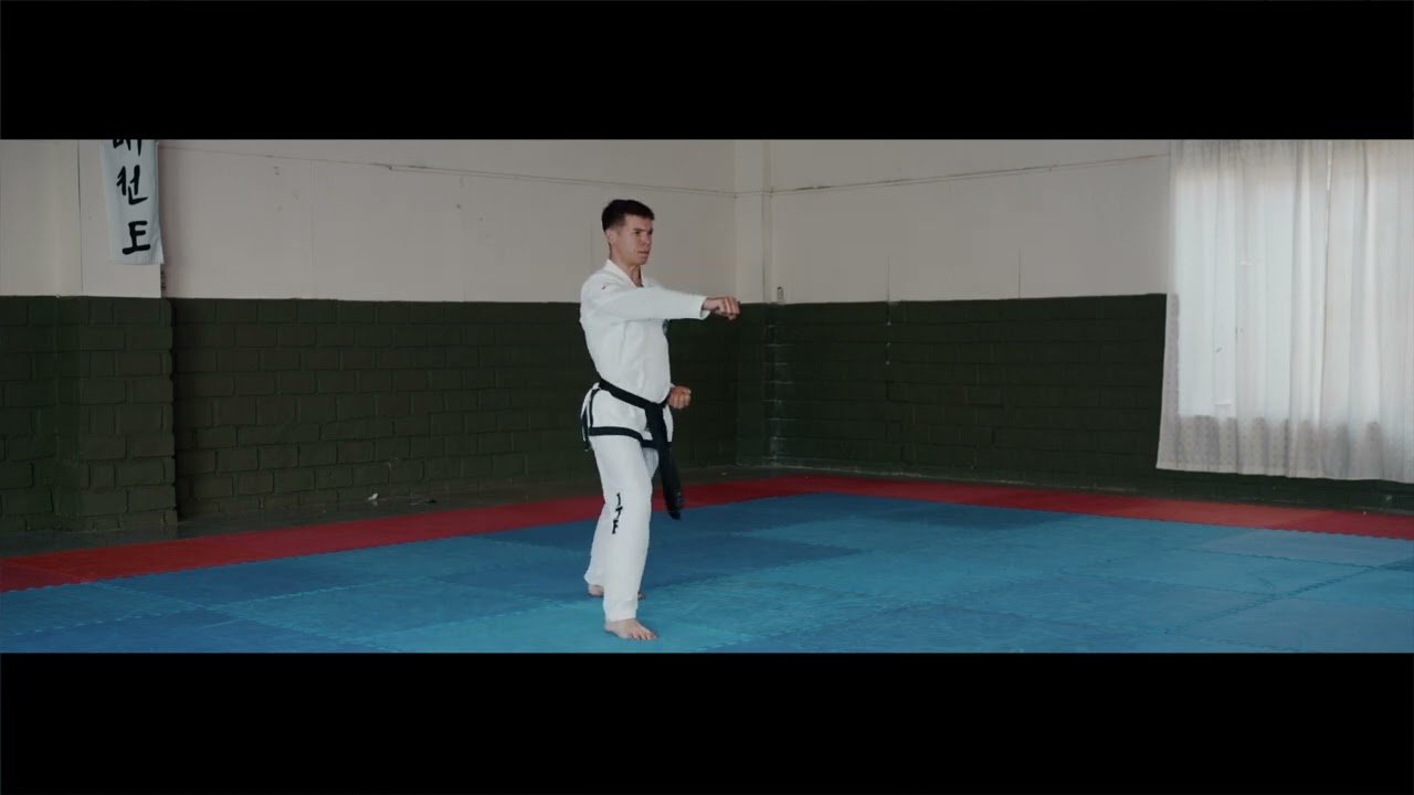 Chon Ji  | Forma (Tul) - Cinturón Blanco punta Amarilla