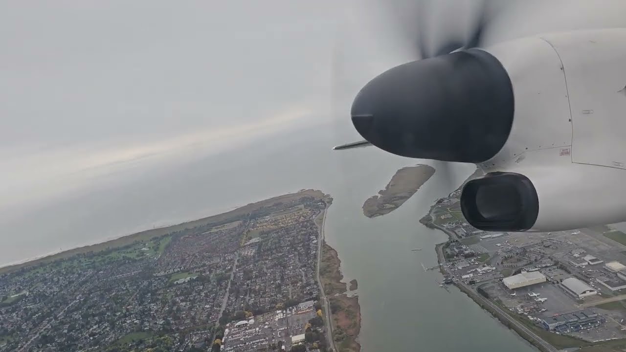 Jazz Dash 8-400 (C-GGNY) Takeoff from Vancouver