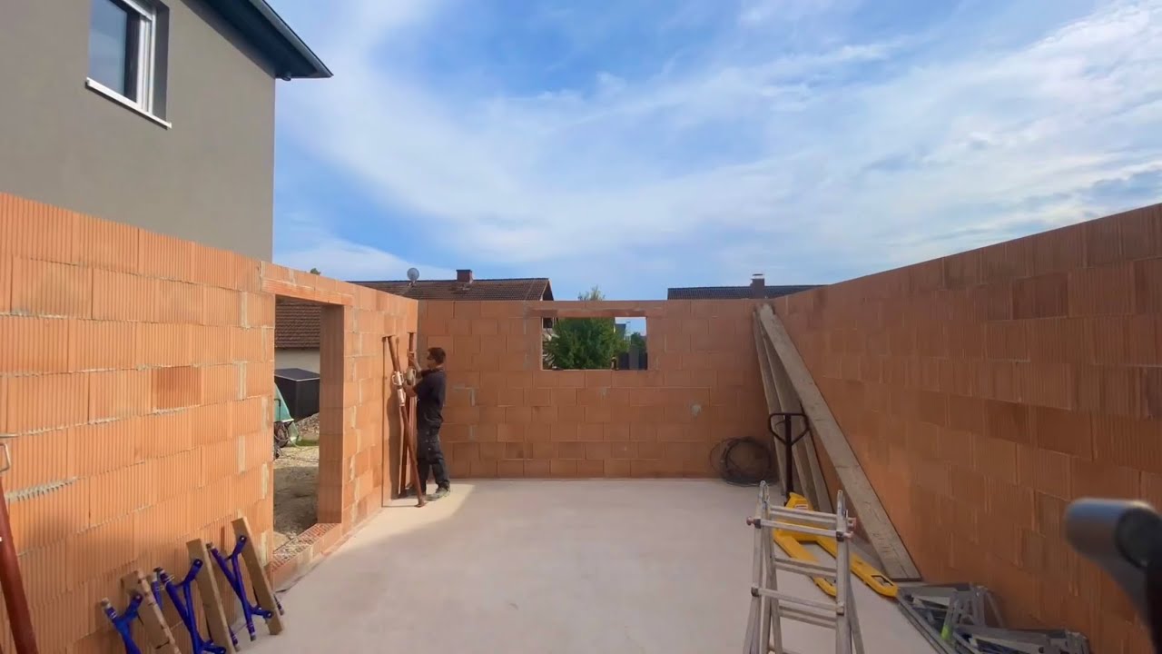 Garagenbau Teil 1: Massivgarage bauen, 30cm Bodenplatte herstellen, 24cm Mauerwerk mauern☺️