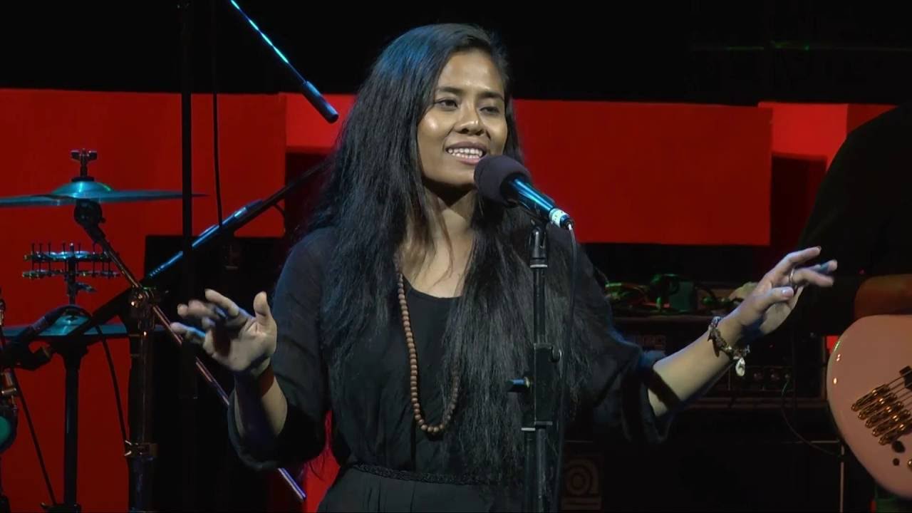 เสียงแห่งอิสานโซล | รัสมี เวระนะ | TEDxBangkok