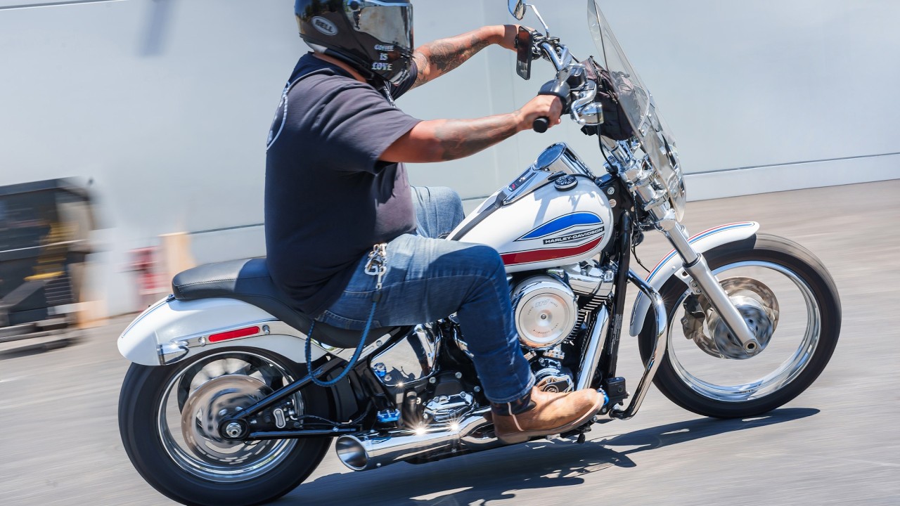 2026 M8 Softail Harley Super Glide Freedom Chrome 2-Into-1 Shorty