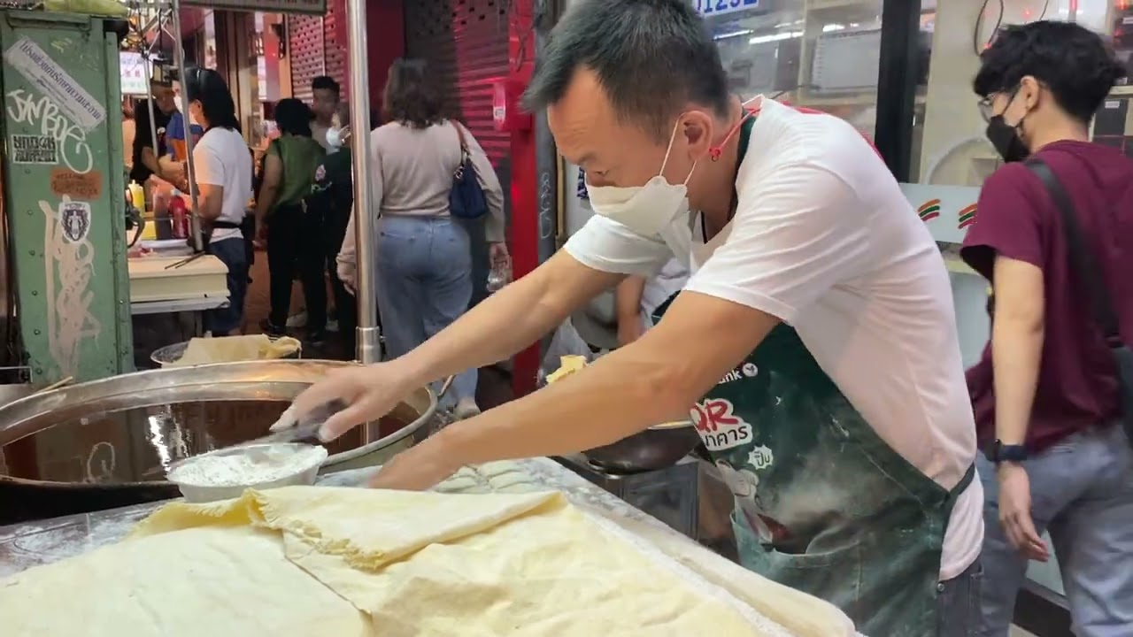 ปาท่องโก๋ Making traditional Thai desserts (Pathongko) - Thai street food