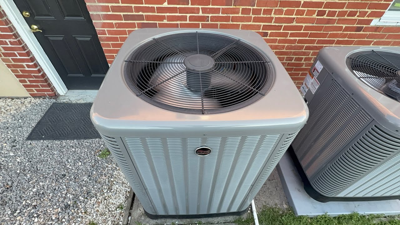 2022 5 ton  RUUD achiever RP14  heat pump starting up incommode &  running.