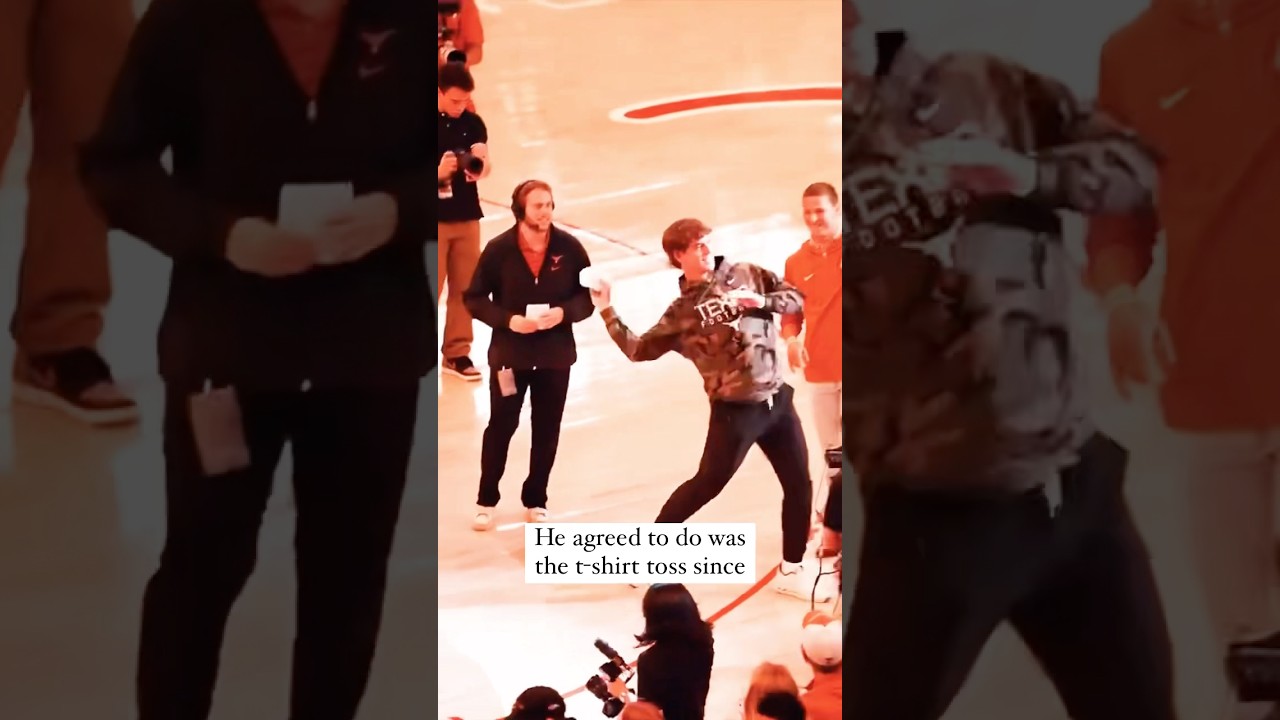 Арч Мэннинг ОТКАЗЫВАЕТСЯ сидеть в первом ряду! #шорты #техас