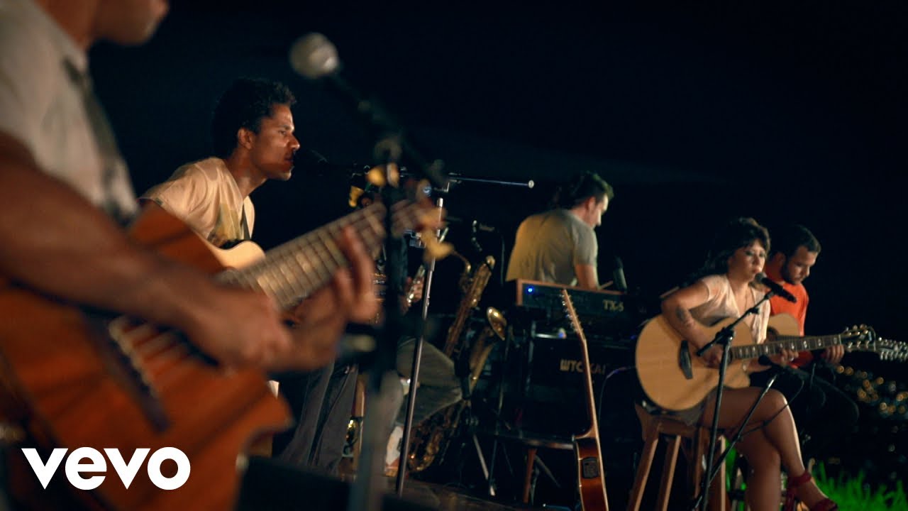 Glamour Tropical (Rio em Dia de Paz) (Natiruts Ac&uacute;stico Ao Vivo no Rio de Janeiro)