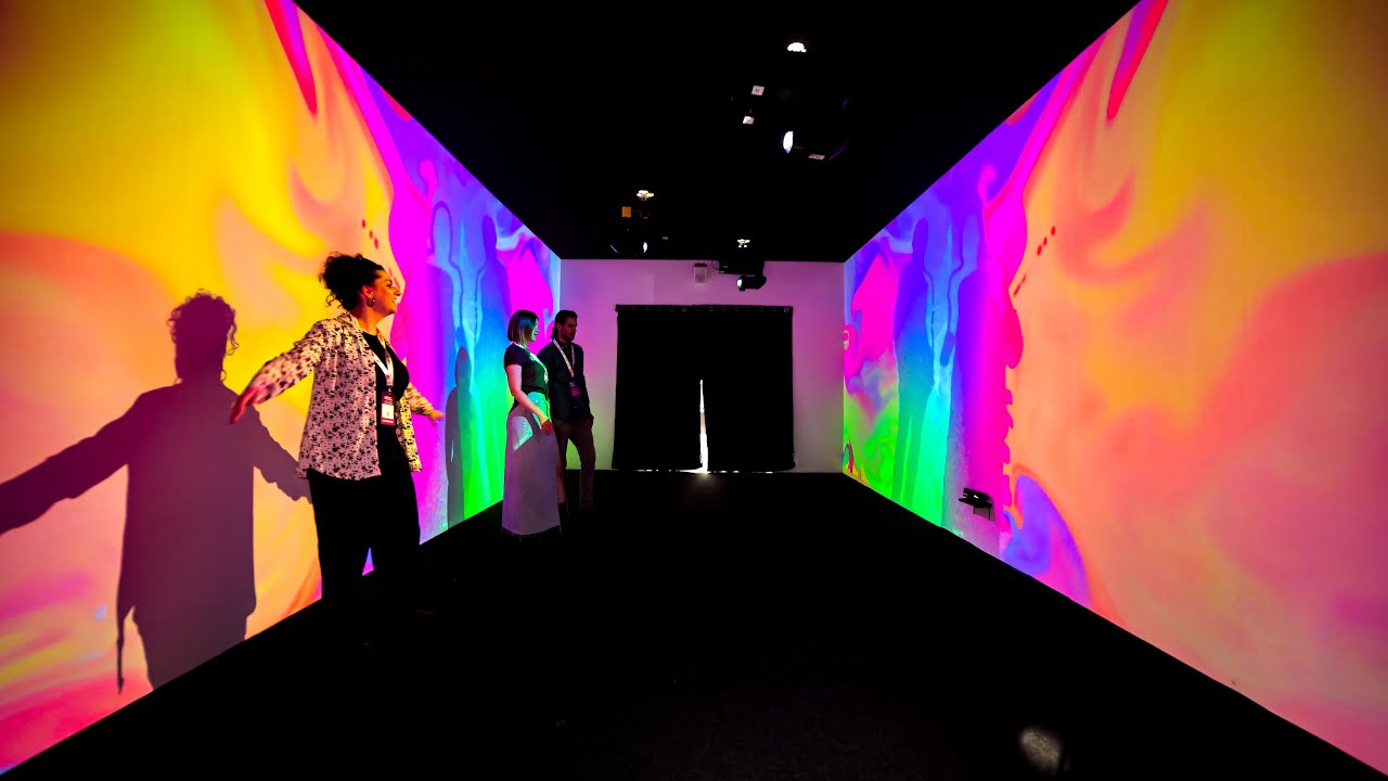ENTER THE VOID &ndash; Interactive Immersive Tunnel