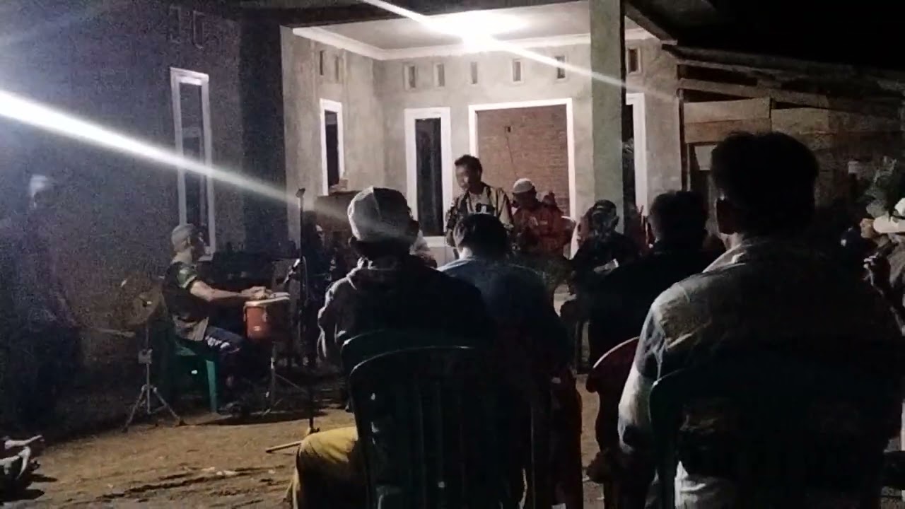 Keasyikan saat bernyanyi lagu kecewa versi orkes lampung