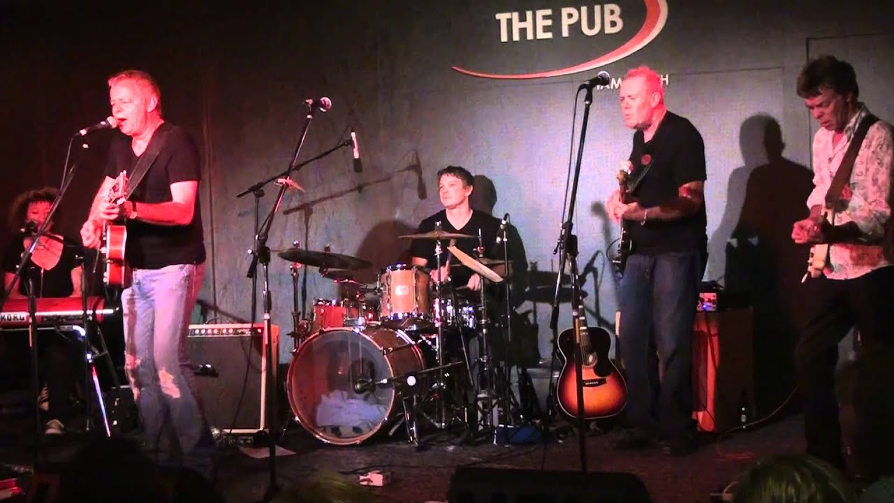 Tommy & Phil Emmanuel - Johnny B. Goode