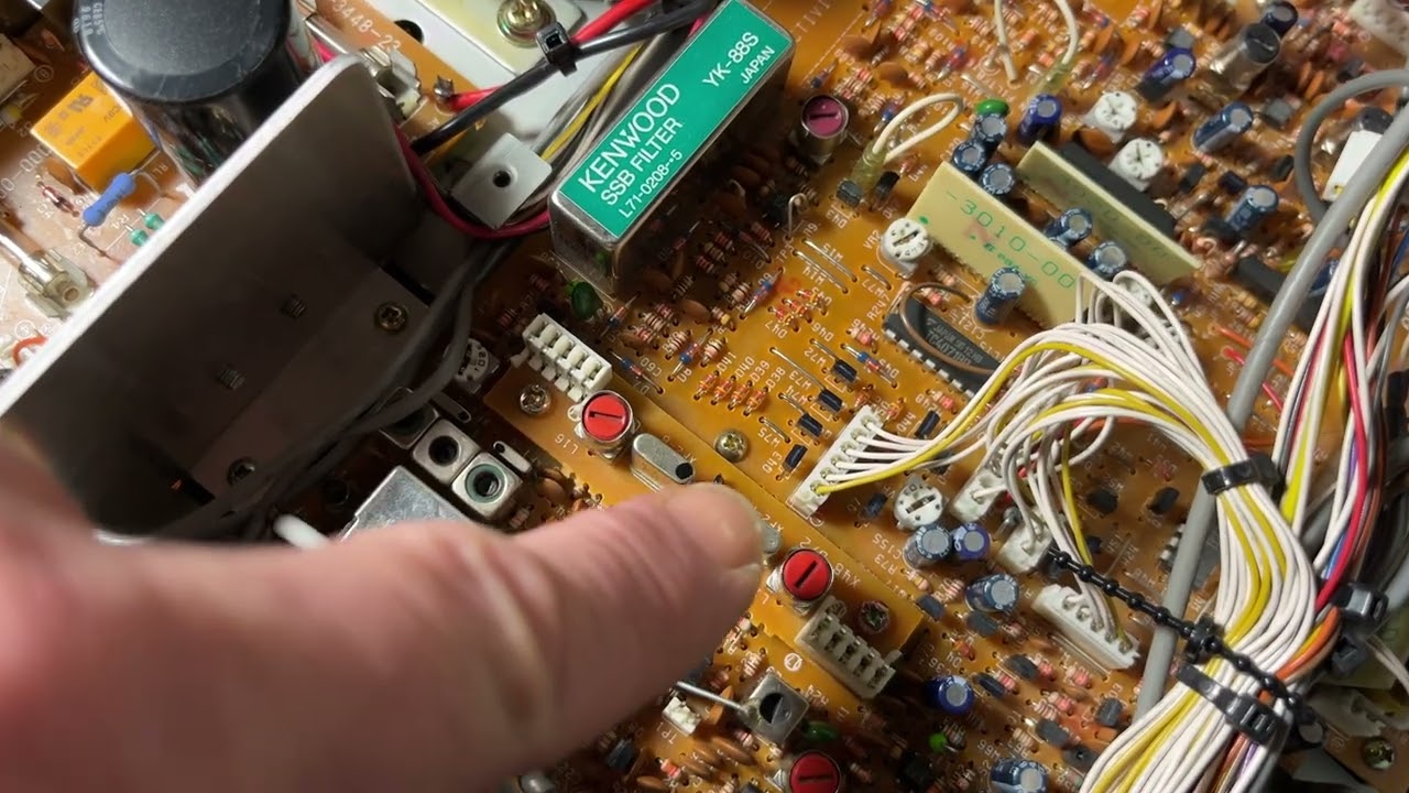 What nobody tells you about when they review the revered Kenwood R-5000