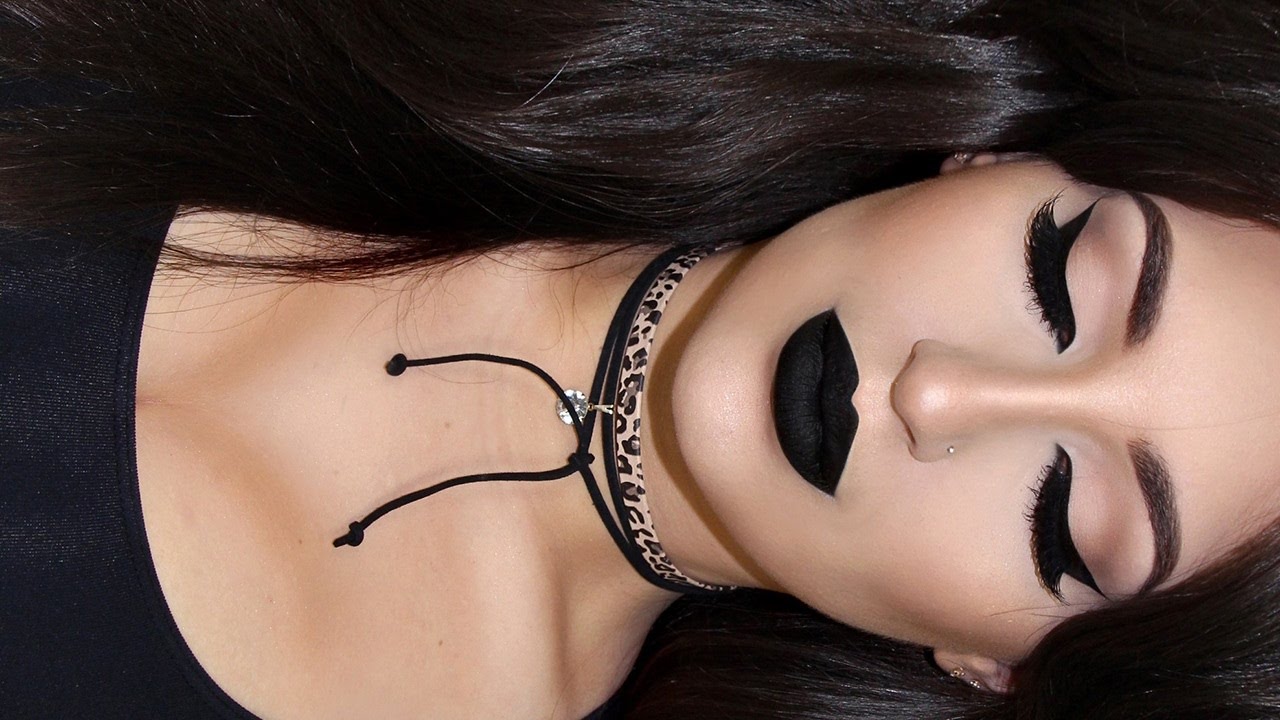 ⭐ Delineado Gatinho Perfeito e Batom Preto | Melissa Samways BR⭐
