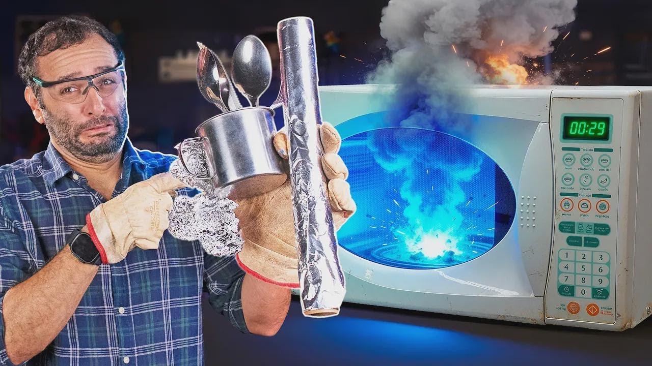 Ne pokušavaj ovo doma! Stavljamo metal u mikrovalnu!