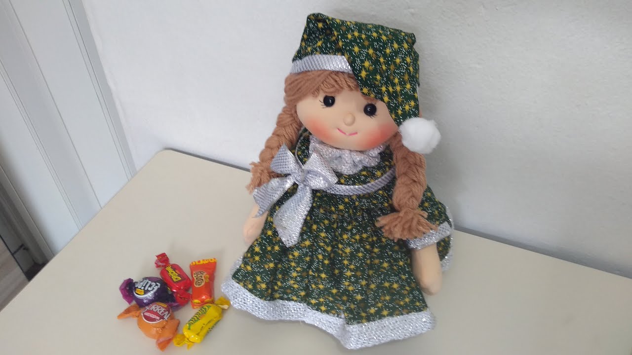 BONECA NATALINA NO POTE DE BOMBOM - IDEIA DE PRESENTE DE NATAL