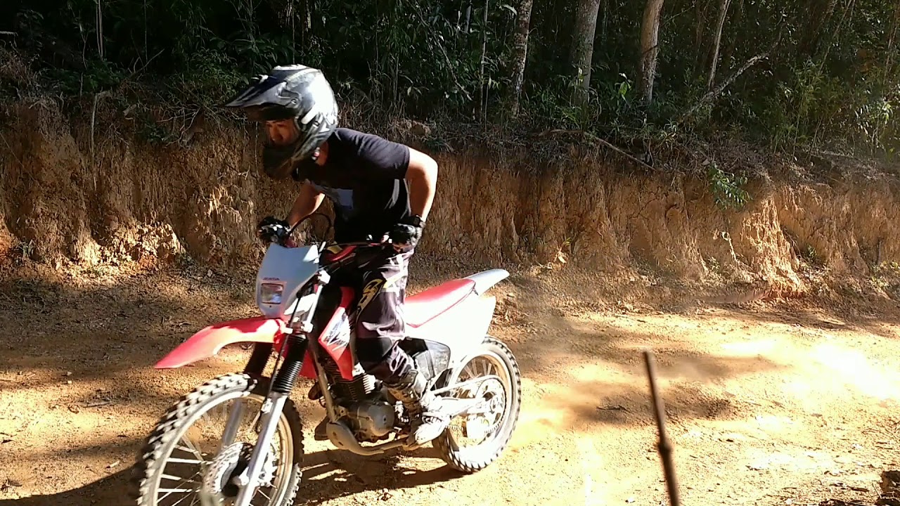 Chama no grau de crf 230 estilo * enduro