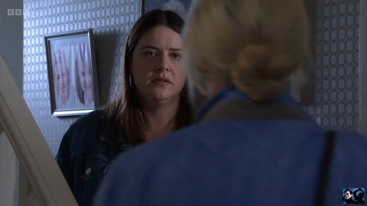 Eastenders - Zoe Breaks in to Sharon's House